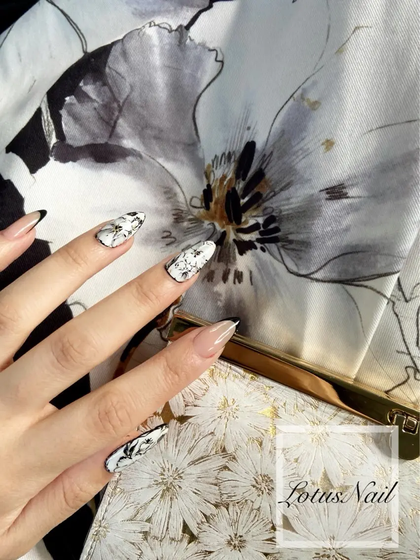 ネイル ハンドネイル Lotus Nailのネイルデザイン