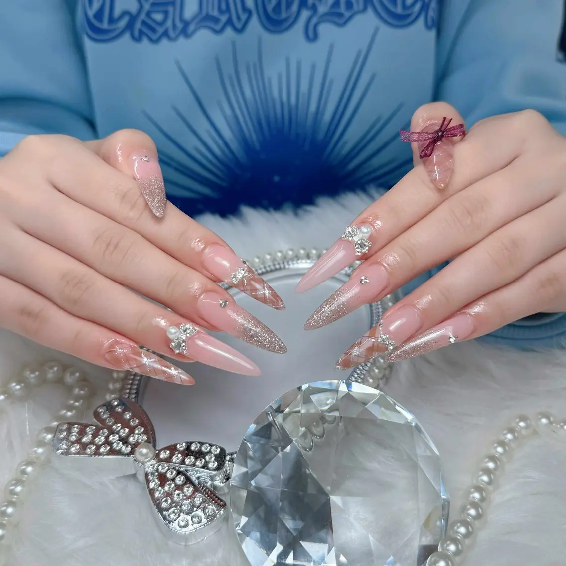 ネイル アートネイル オーロラネイル フットネイル ジェルネイル キラキラネイル ハンドネイル ハンドケア Nova Nailのネイルデザイン