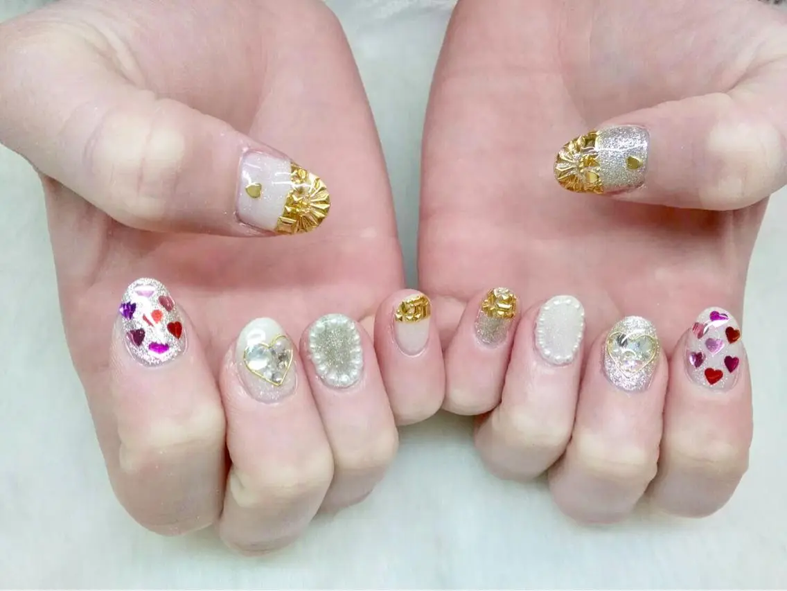 ネイル ゴージャス ハート キラキラネイル Nail lieNのネイルデザイン