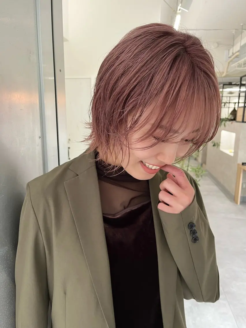 ショート カラー 千葉 佑月のヘアスタイル
