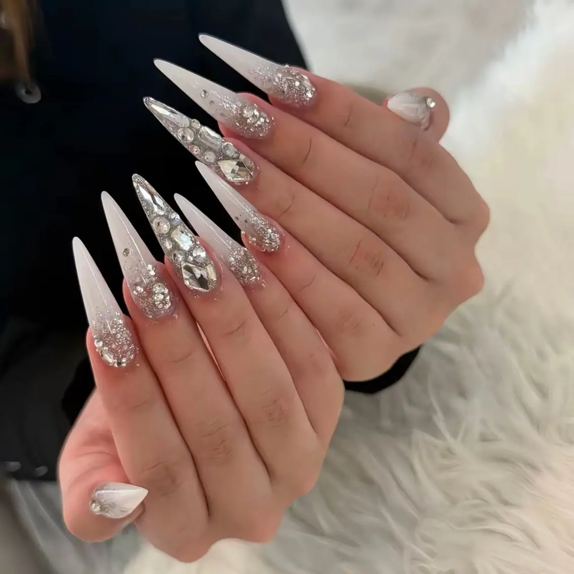 ネイル ハンドネイル Luna Gladeのネイルデザイン