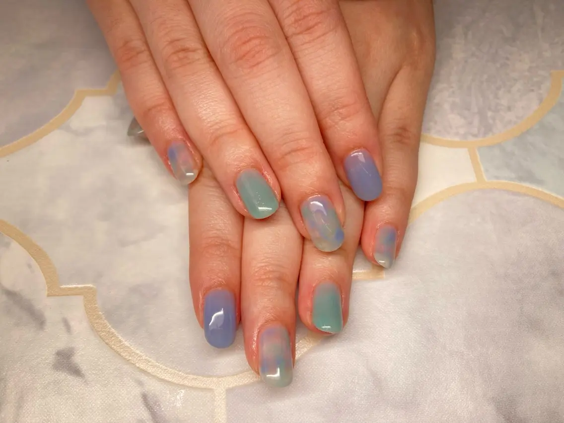 ネイル ブルー グリーン 大理石ネイル(マーブル) パステルネイル ハンドネイル Lisa’s Salonのネイルデザイン