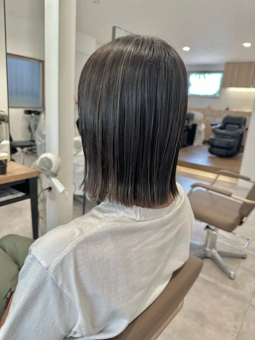 ショート カラー カット ヘアカラー 白髪ぼかしハイライト レイヤー川口 元気のヘアスタイル