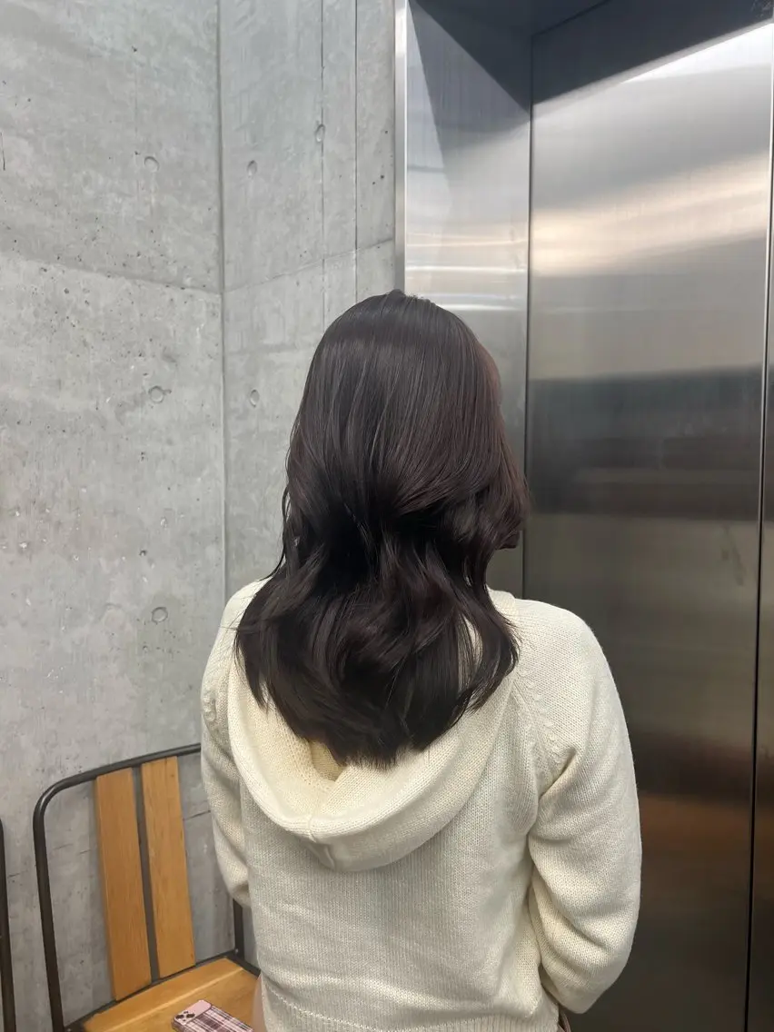 ロング カラー 透明感カラー 上田 季里のヘアスタイル