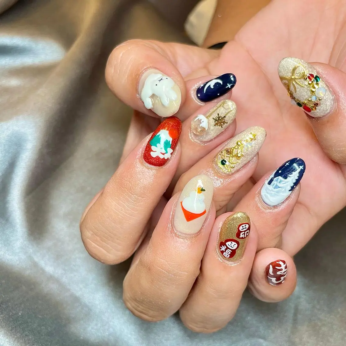 ロング カラー パーマ ヘアアレンジ メンズ キッズ ネイル マツエク・マツパ アイブロウ クリスマス 冬ネイル クリスマス el. by Aoのネイルデザイン