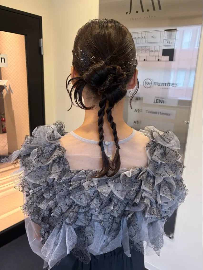 セミロング ヘアアレンジ yurino🩵💍 レイヤー、ヘアセットのヘアスタイル