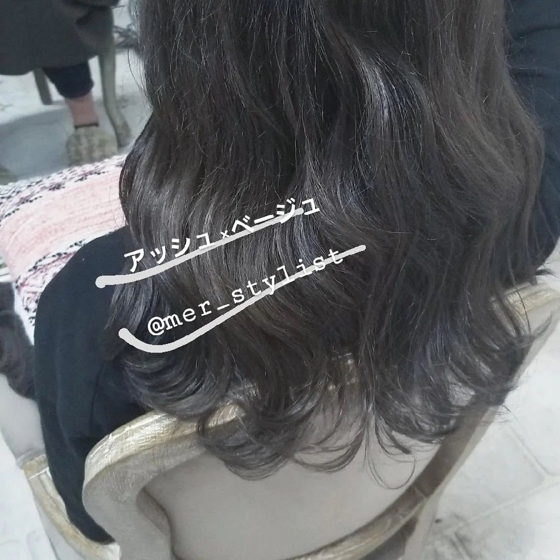 セミロング カラー ヘアアレンジ グレージュ See by merの眉毛・アイブロウイメージ