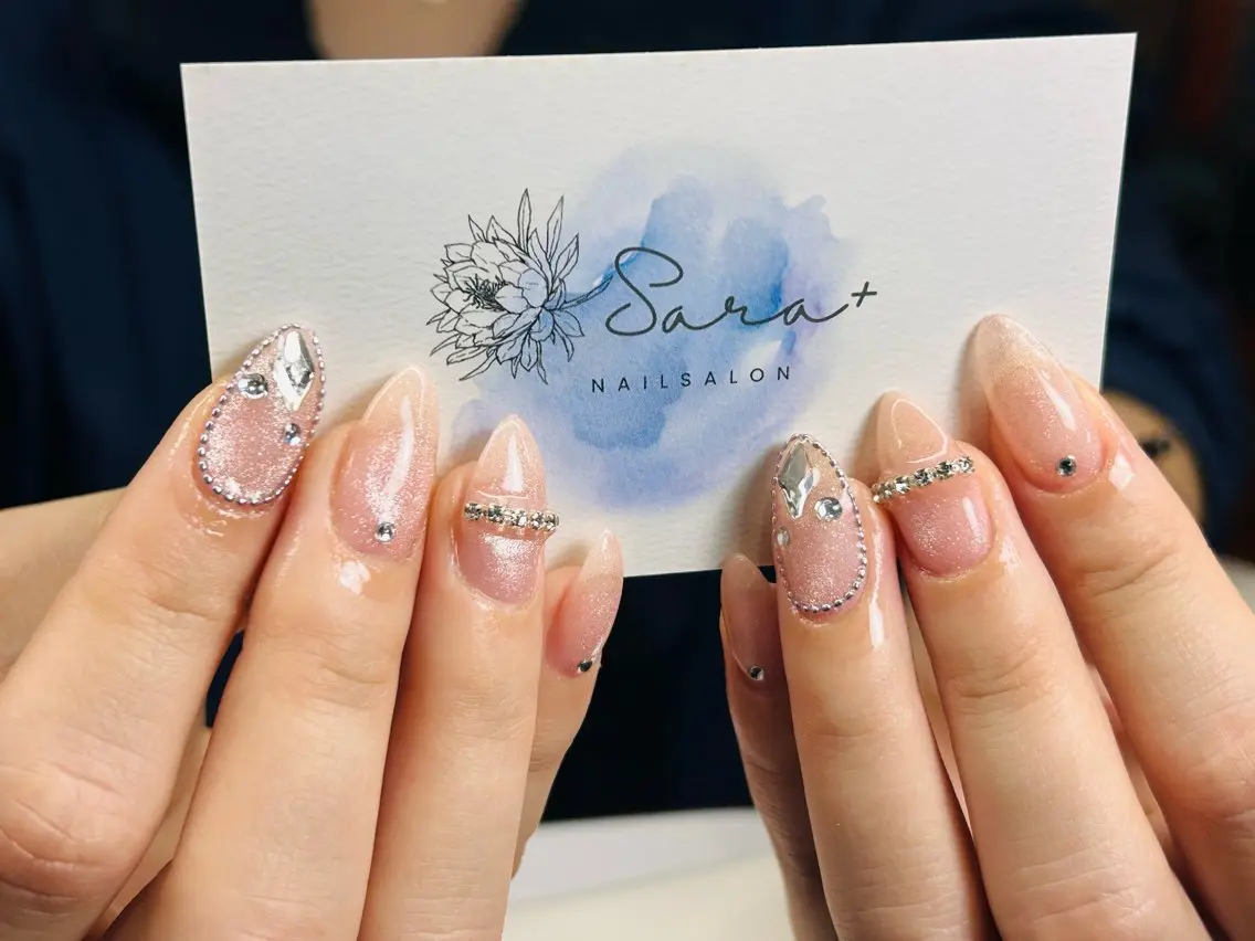 ネイル ハンドネイル sara +のネイルデザイン