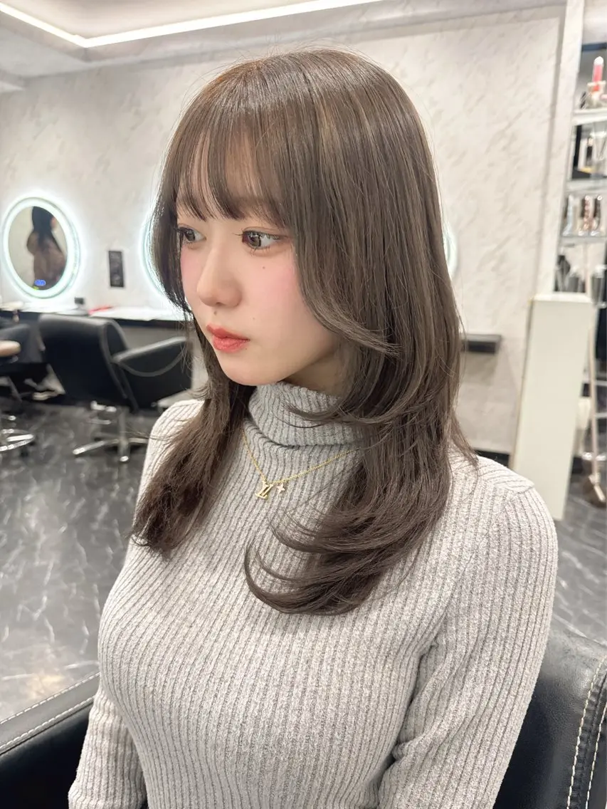 ミディアム カット LOHAS Kanaのヘアスタイル