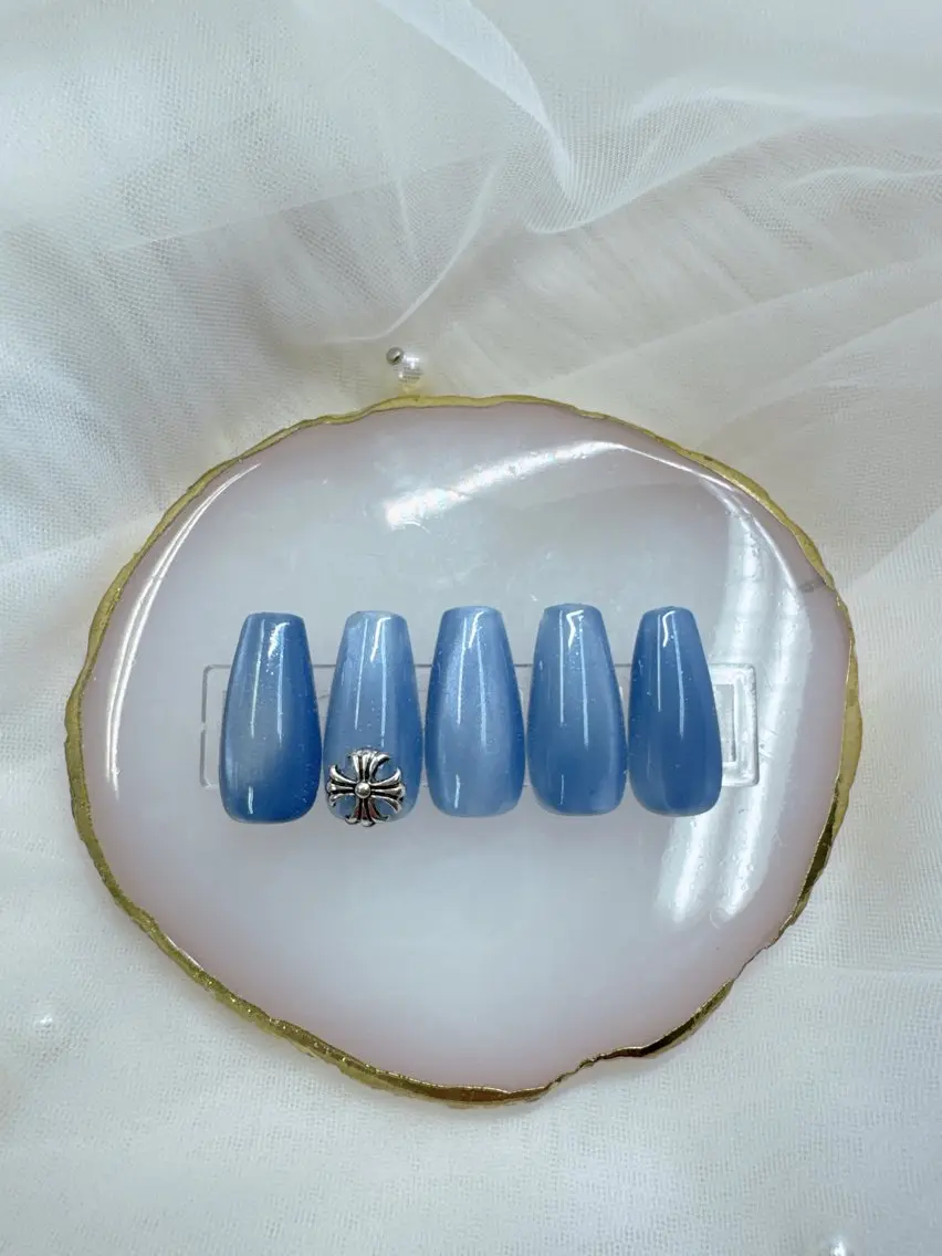 ネイル アートネイル べっ甲ネイル ドット フットネイル フレンチネイル Queeens nailのネイルデザイン