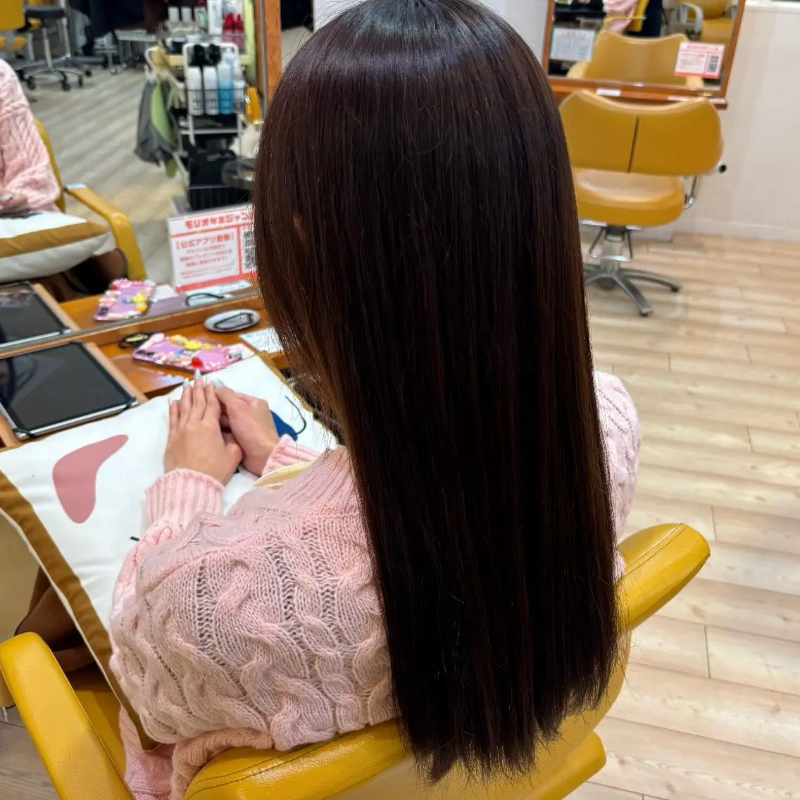 ロング カラー ブリーチ ブリーチなしカラー ヘアカラー 加藤 くるみのヘアスタイル