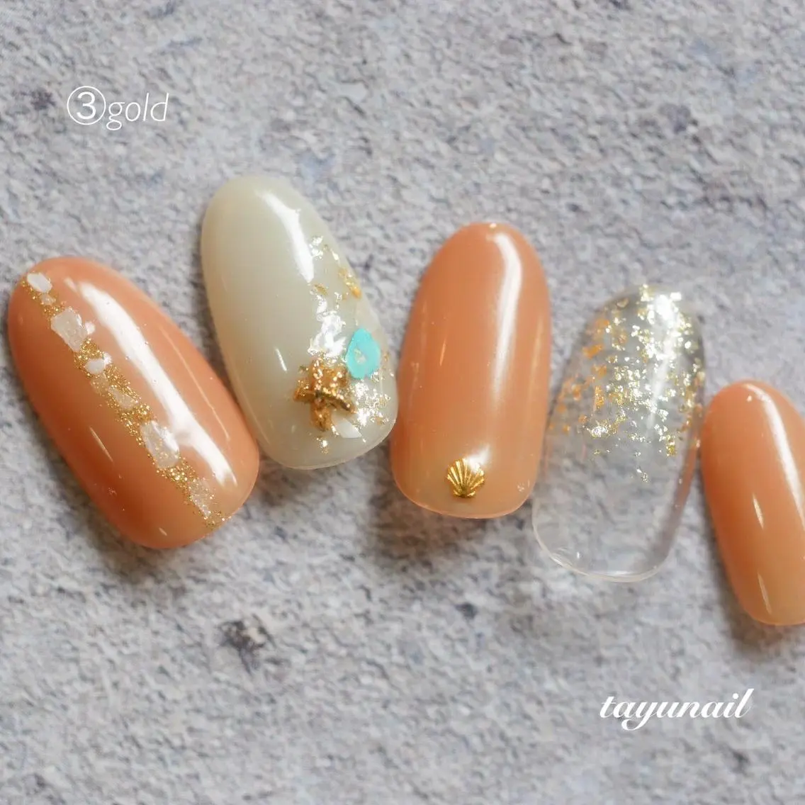 ネイル アートネイル ブルー ジェルネイル ゴールド ワンカラーネイル ネイルサロン 【たゆnail】のネイルデザイン