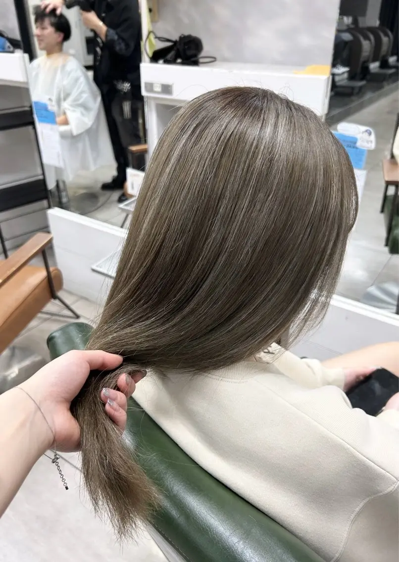 ミディアム カット ヘアカラー レイヤー/艶髪カラー 森本くるみのヘアスタイル