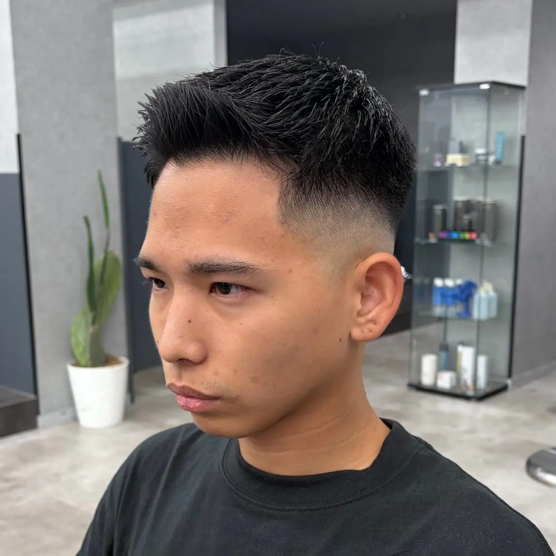 メンズ フェードカット スキンフェード カット 志村 シュンスケのヘアスタイル