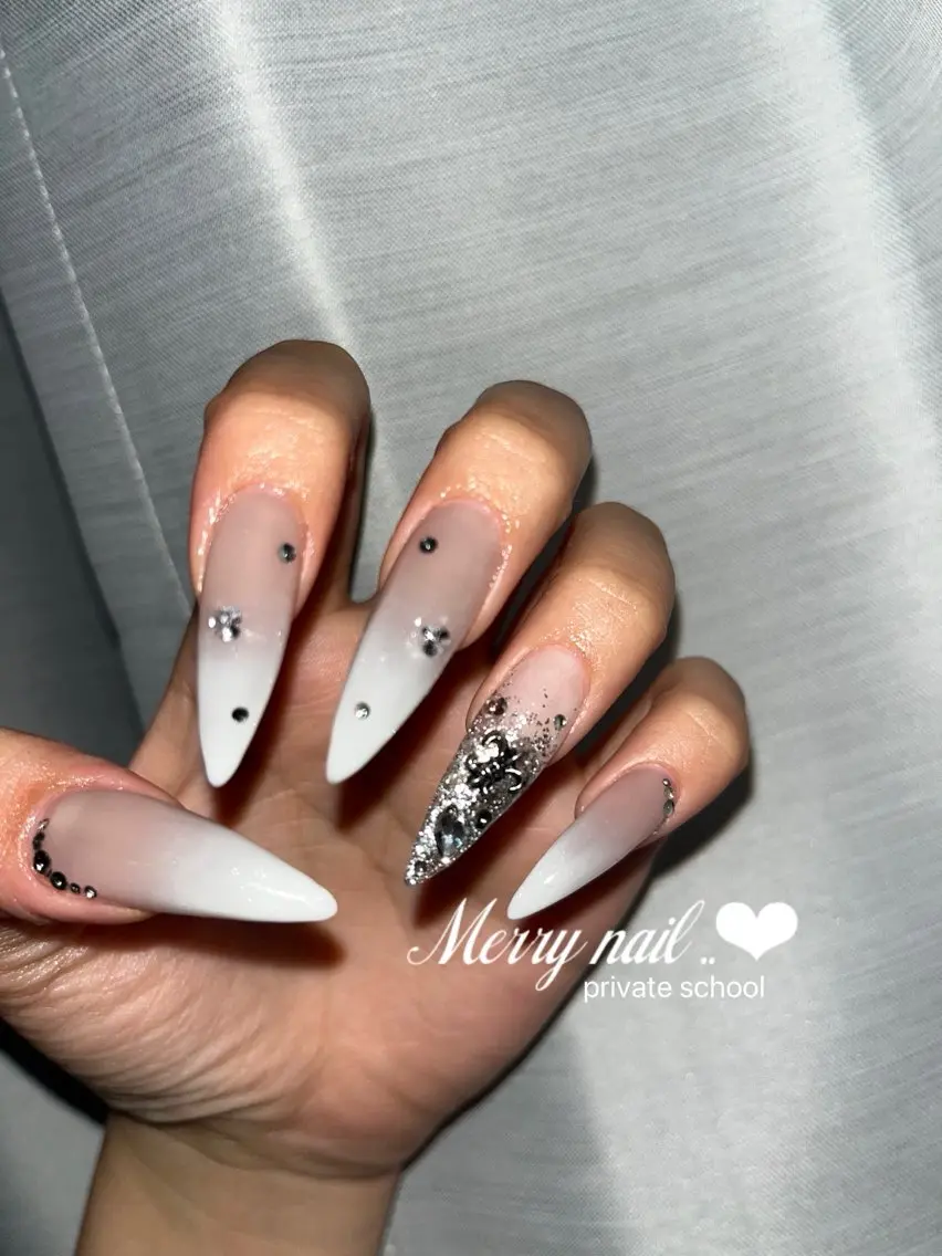 ネイル Merry nail ..❤︎のネイルデザイン