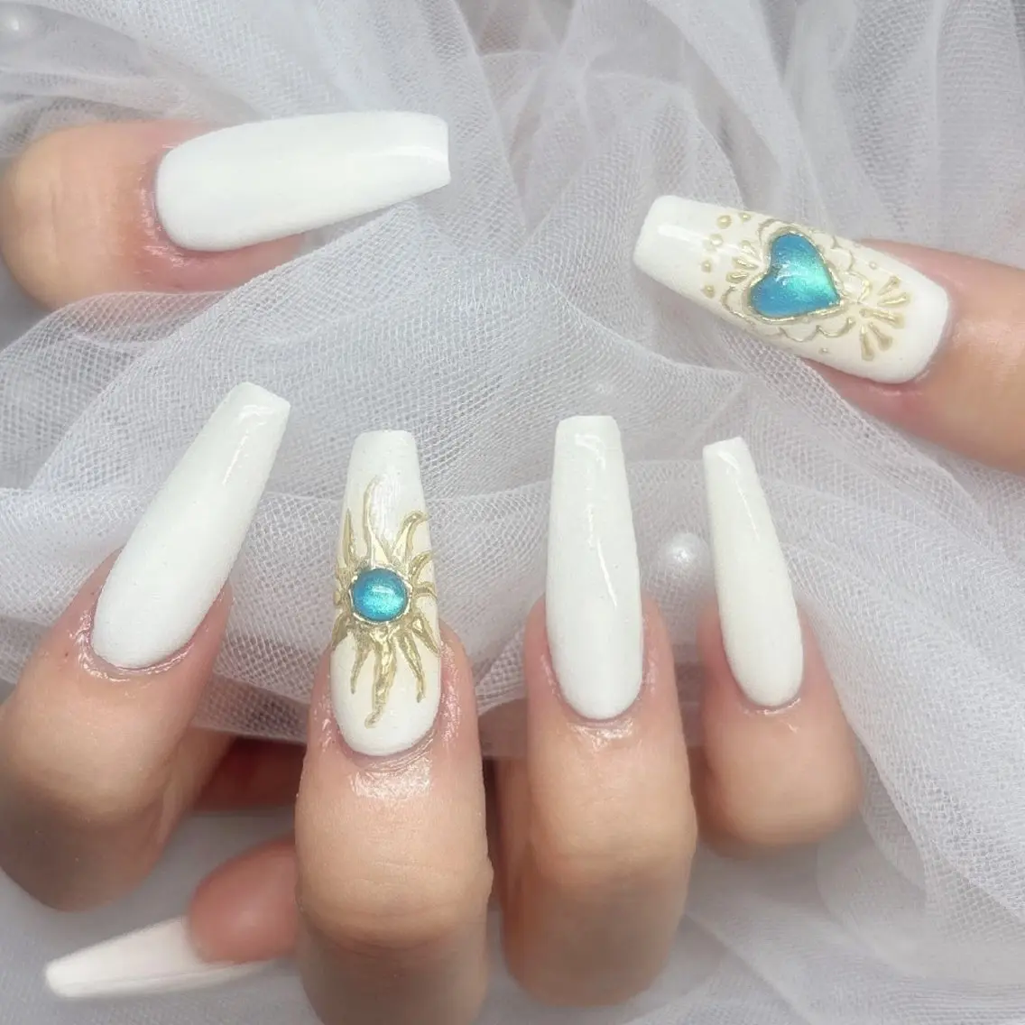 ネイル アートネイル 長さ出し ハンドネイル ハンドケア 心斎橋Salon Epokkuのネイルデザイン