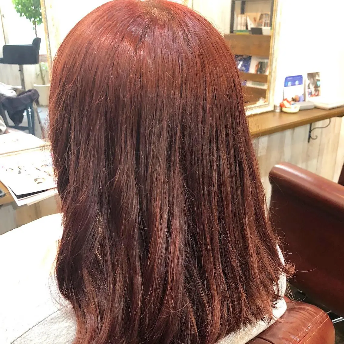 ミディアム カラー embrace エンブレイスのヘアスタイル