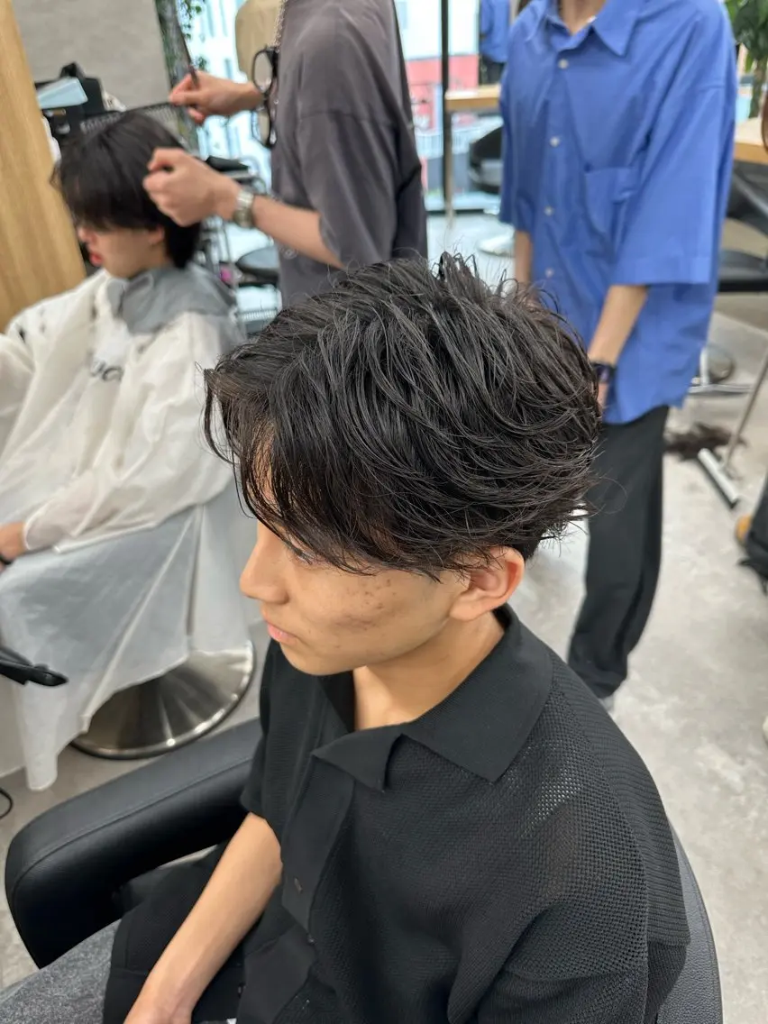 ショート パーマ メンズ フェザーパーマ メンズパーマ レイヤーカット 【パーマ率90%】 サエキカズマのヘアスタイル