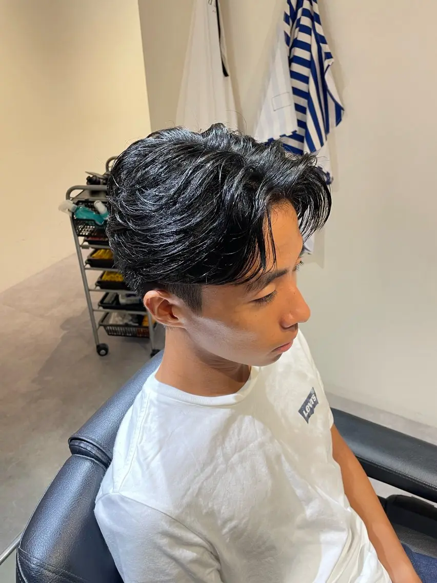 ミディアム 下山 けいんのヘアスタイル