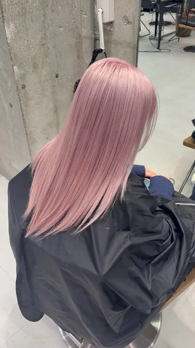 ロング カラー ヘアカラー KAEDE🌺Wカ ラー/ホワイトカラーのヘアスタイル