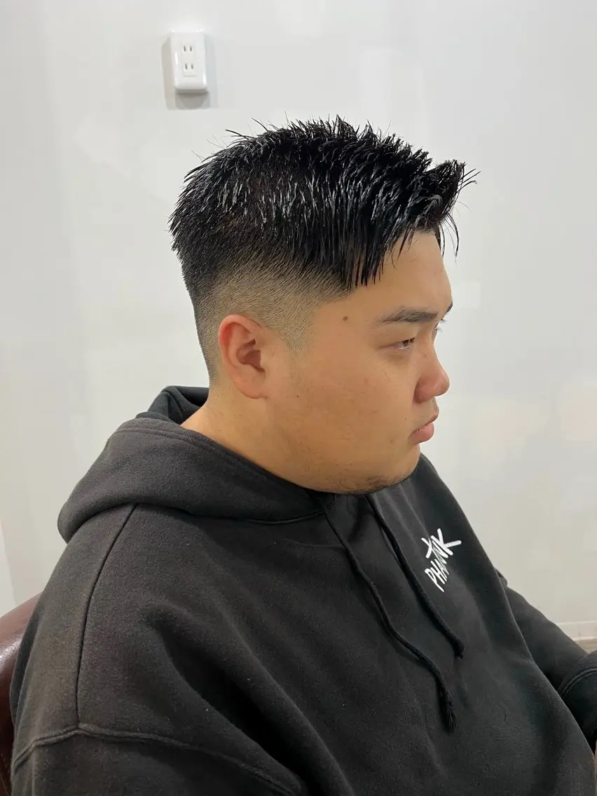 メンズ オールバック アップバング ビジネス カルマパーマ モヒカン メンズパーマ/メンズ カット　丹上俊弥のヘアスタイル
