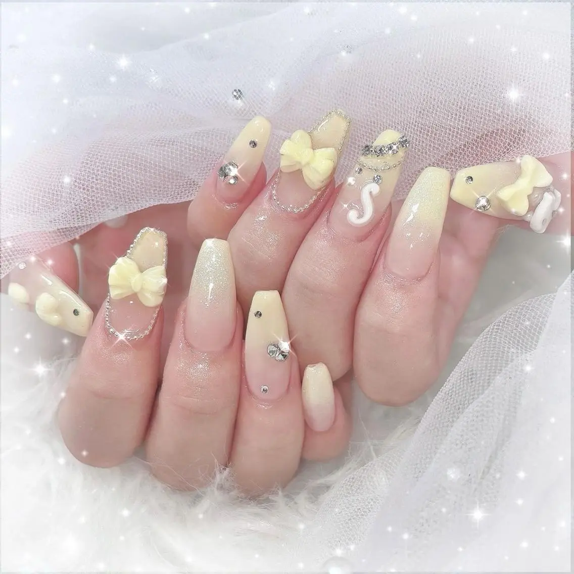 ネイル 長さ出し フレンチネイル グラデーション 卒業式 マグネットネイル ハンドネイル MIHANA ZENのネイルデザイン