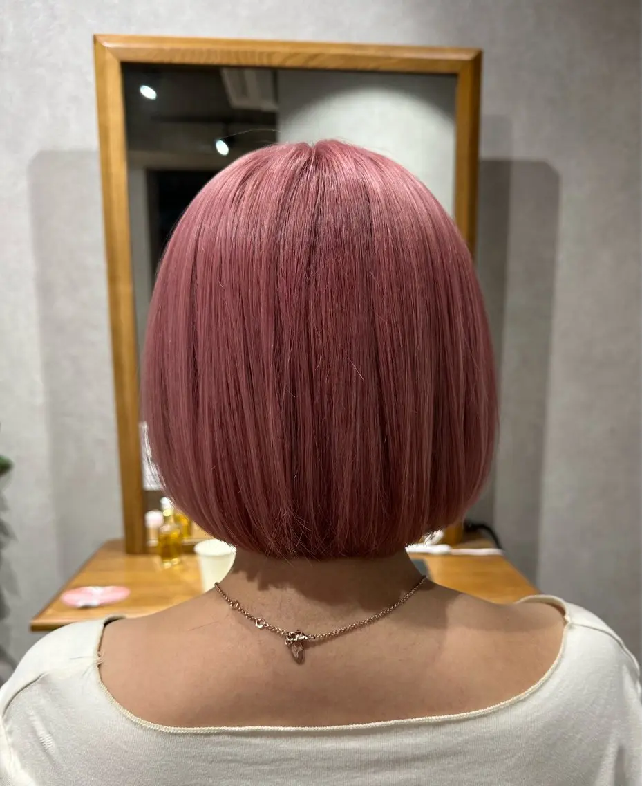 ショート ヘアカラー ✂️秋葉原 🤍YURI🤍のヘアスタイル