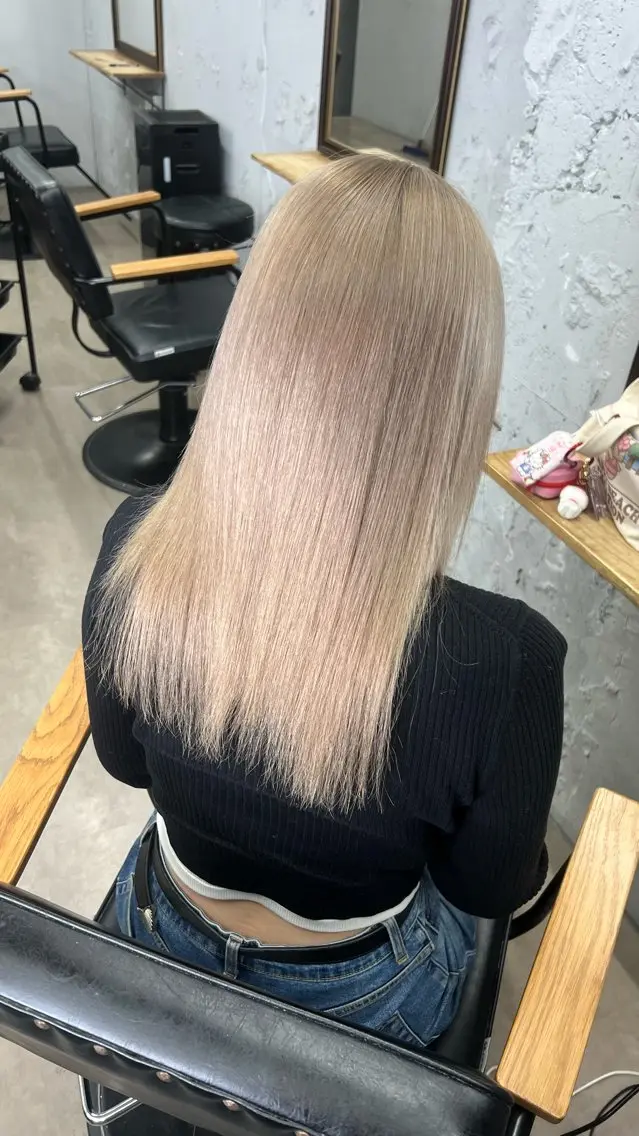 セミロング 💚 AKI 💚のヘアスタイル