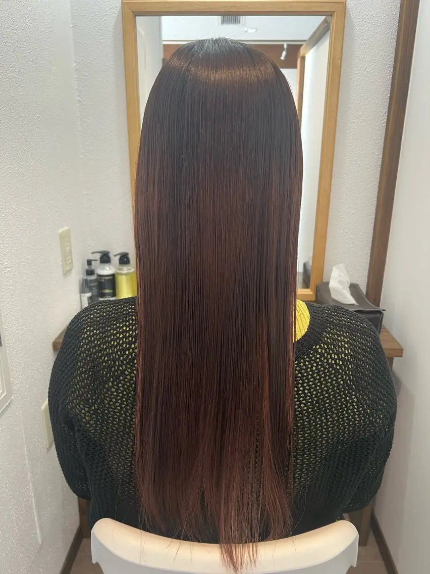 ロング トリートメント 刀根 梓織のヘアスタイル