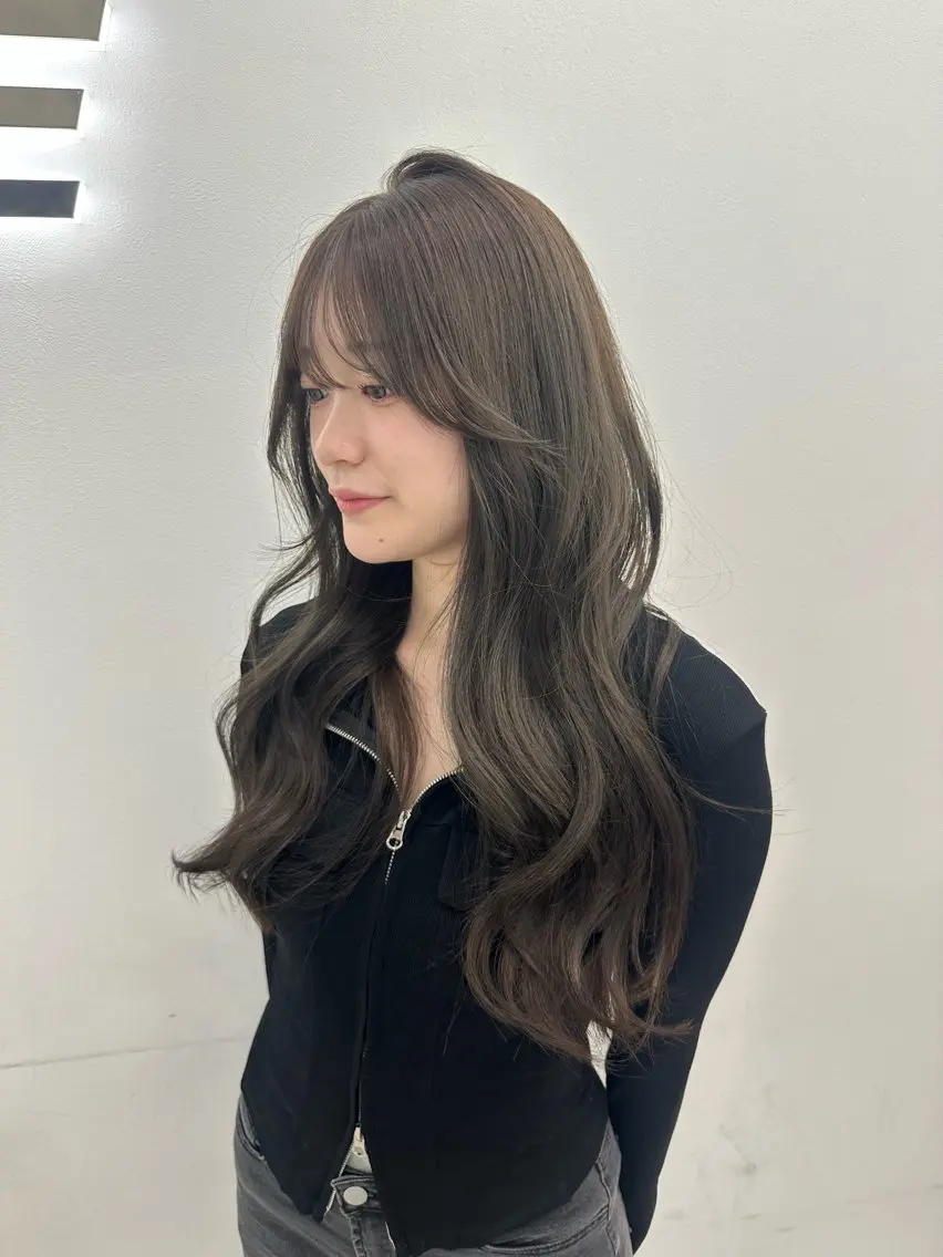 ロング カラー ヘアアレンジ カット ヘアカラー 大人っぽ中韓レディ ヘア🤍MAOのヘアスタイル