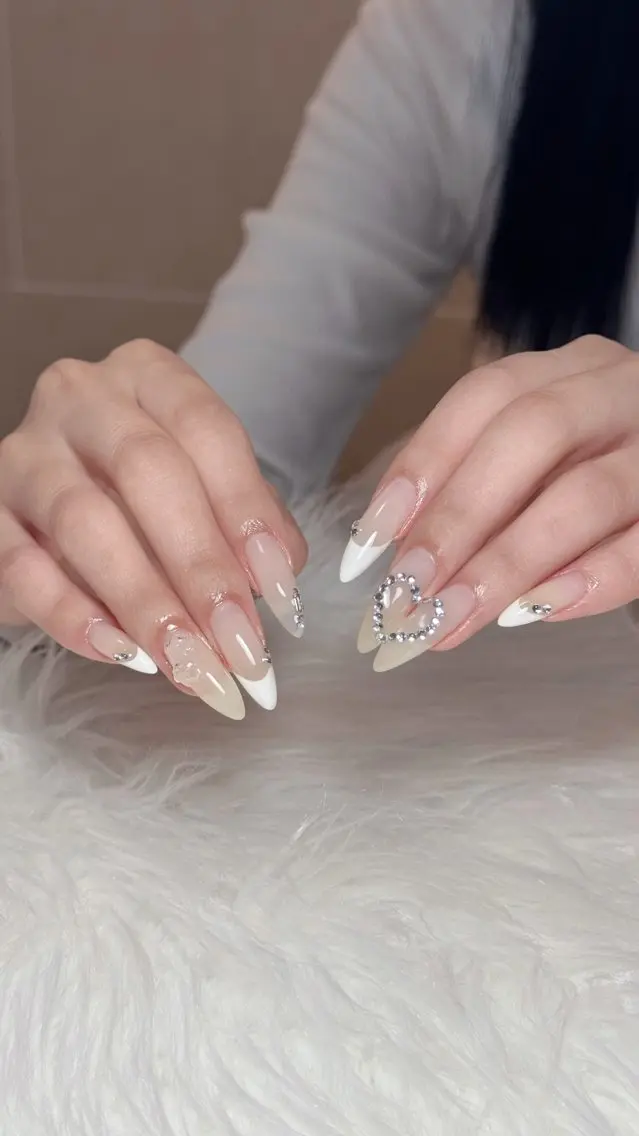 ネイル フレンチネイル ワンホンネイル nailsalon ChuColaのネイルデザイン