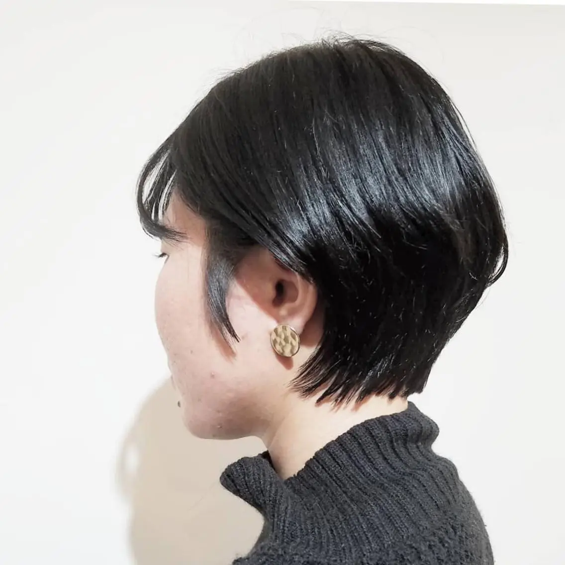 ショート カラー カット 縮毛矯正 トリートメント 🇰🇷透明感×ハイ トーン🌟tomoのヘアスタイル
