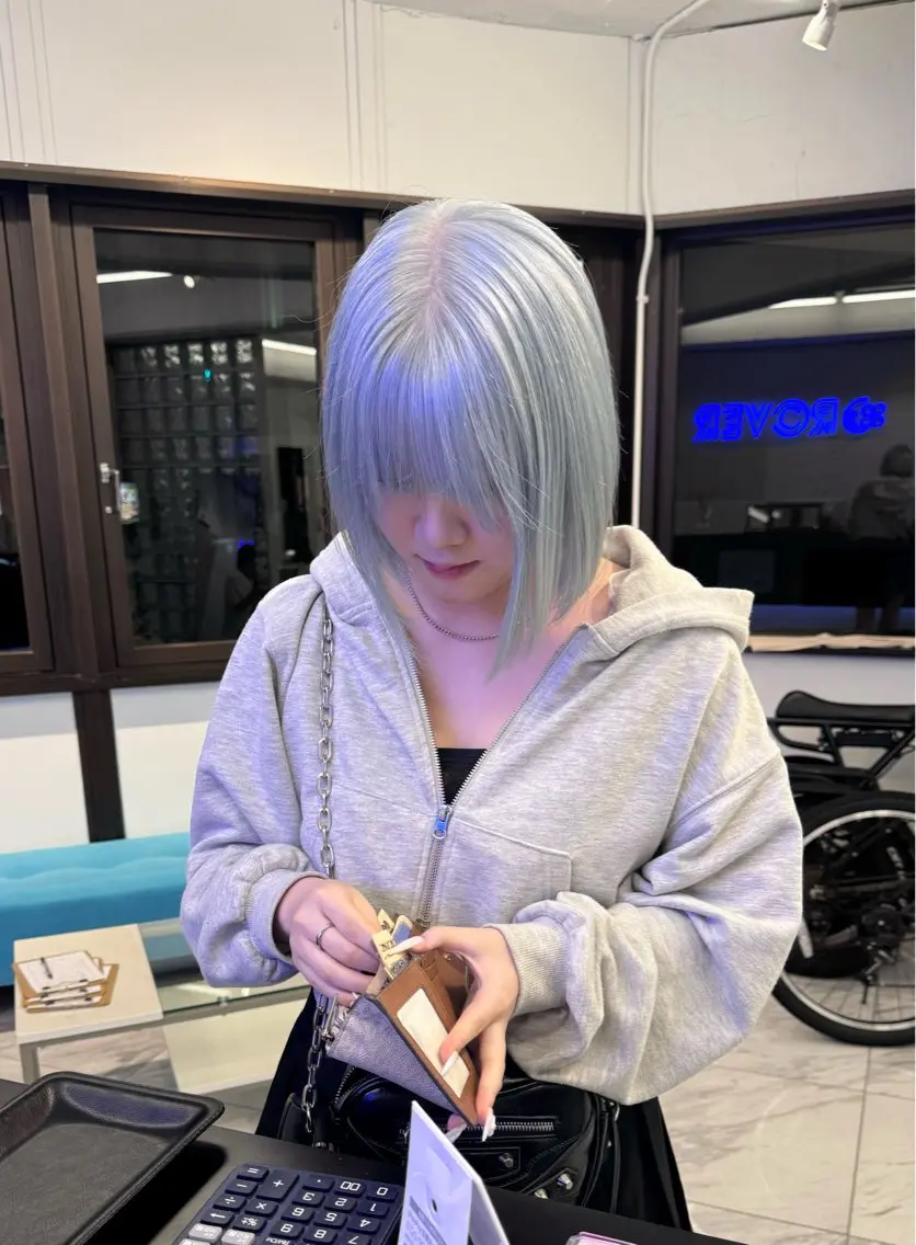 ミディアム ヘアカラー 家田 竜のヘアスタイル