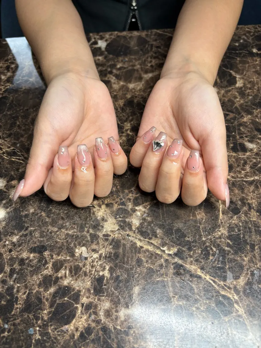 ネイル ハンドネイル IROHA Nail 矢掛萌子のネイルデザイン