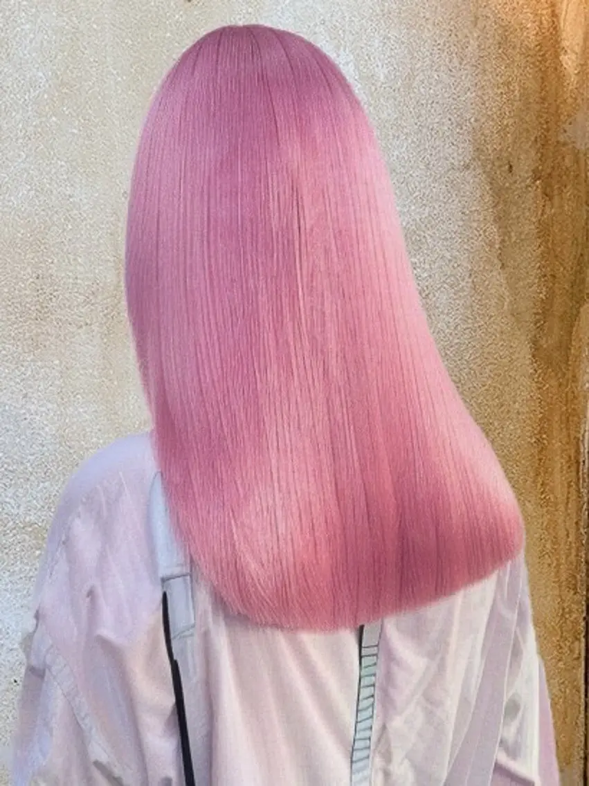 セミロング ヘアカラー トリートメント 🦁ブリーチカラー 💎紫音のヘアスタイル