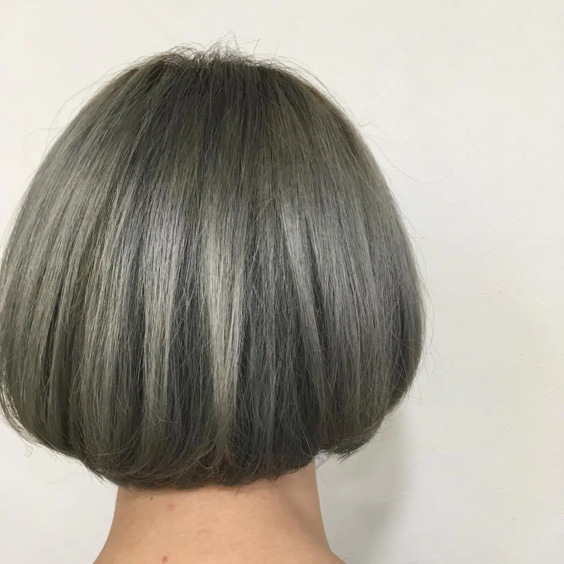 ショート カラー メンズ 福島 純子のヘアスタイル