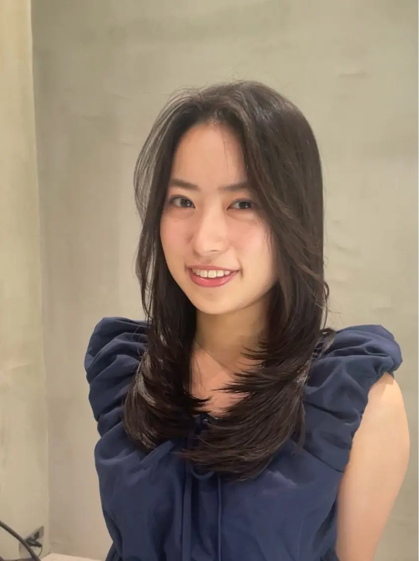 ロング カット ヘアカラー トリートメント 神戸レイヤーカット 顔周り／骨格診断のヘアスタイル