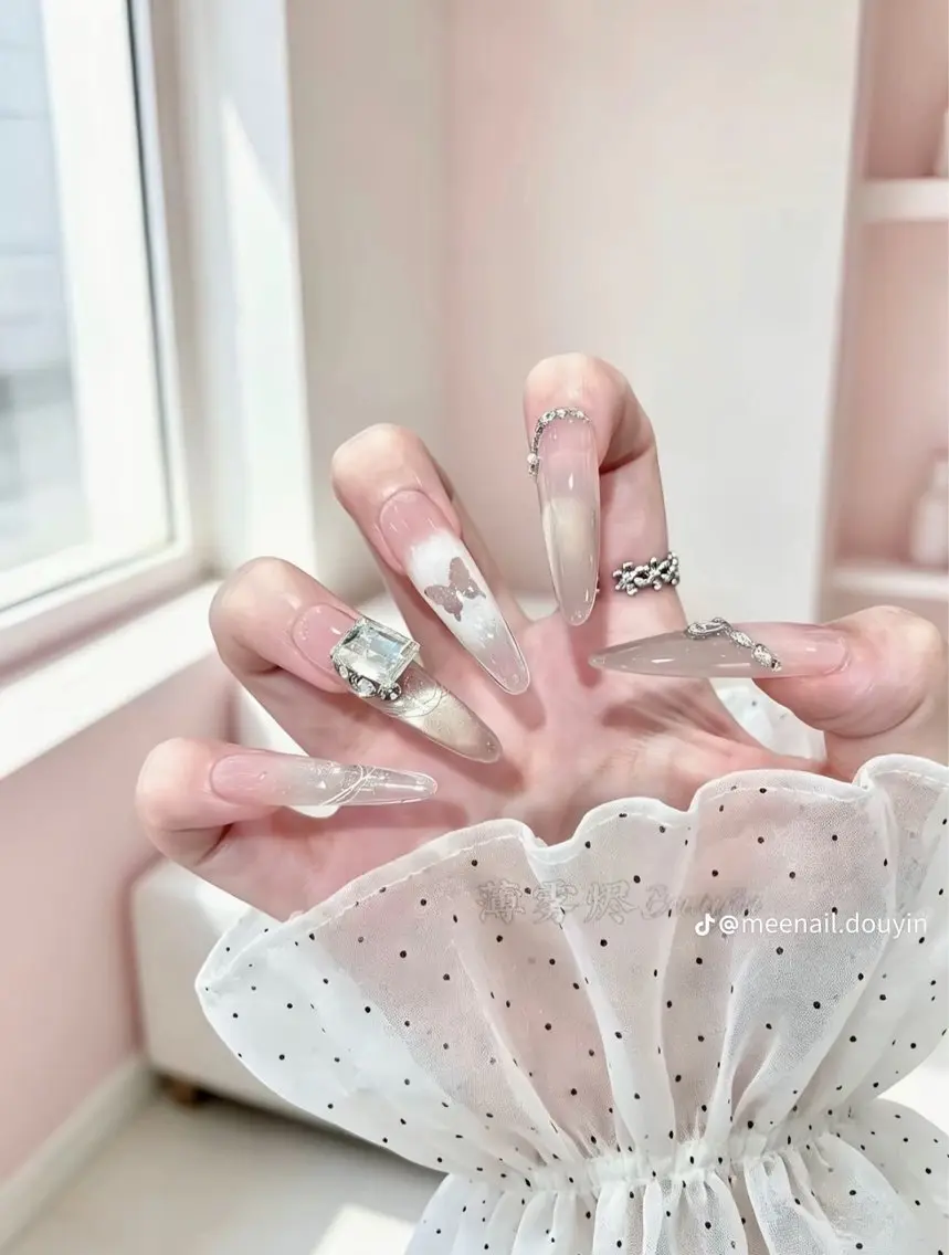 ネイル 韓国ネイル マグネットネイル 持ち込み ハンドネイル Dyo Nail_Royalのネイルデザイン