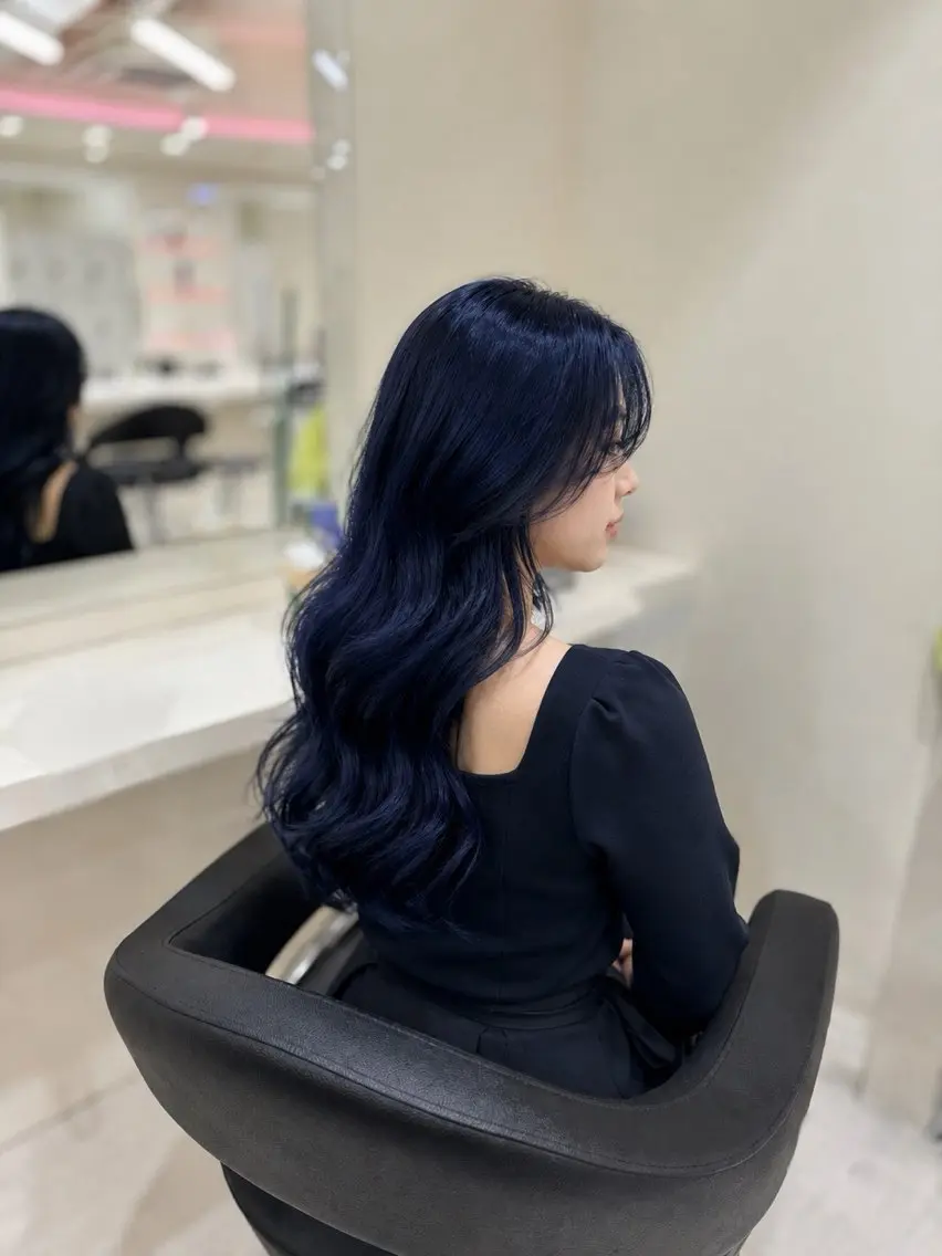 ロング カット ヘアカラー 縮毛矯正× ブルーブラック/池袋のヘアスタイル