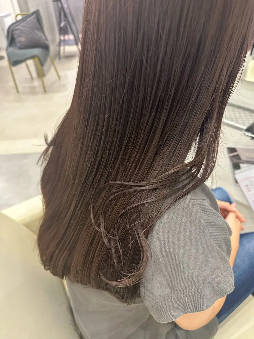 ロング カラー さあや 【透け感/艶感】のヘアスタイル