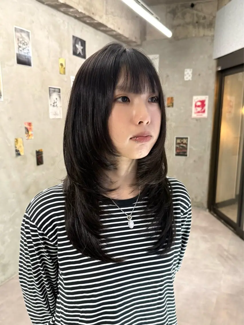 ロング カット yuuna ✮ door whiteのヘアスタイル