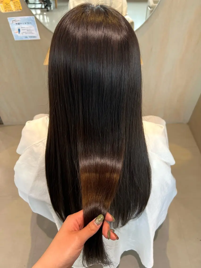 ロング カラー 坂野 美葵のヘアスタイル