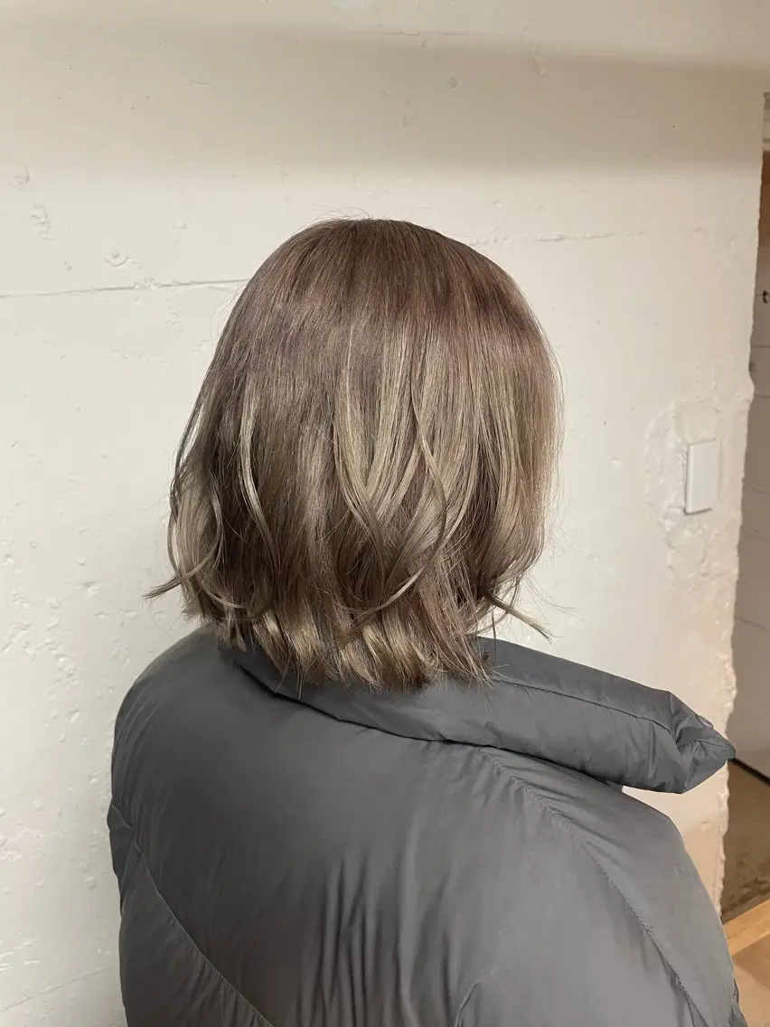 ショート ヘアカラー tokute 中野真咲🐺のヘアスタイル