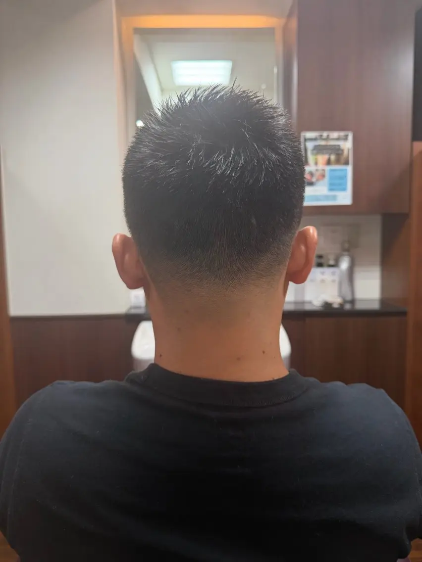 ショート メンズ 糸山 仁のヘアスタイル