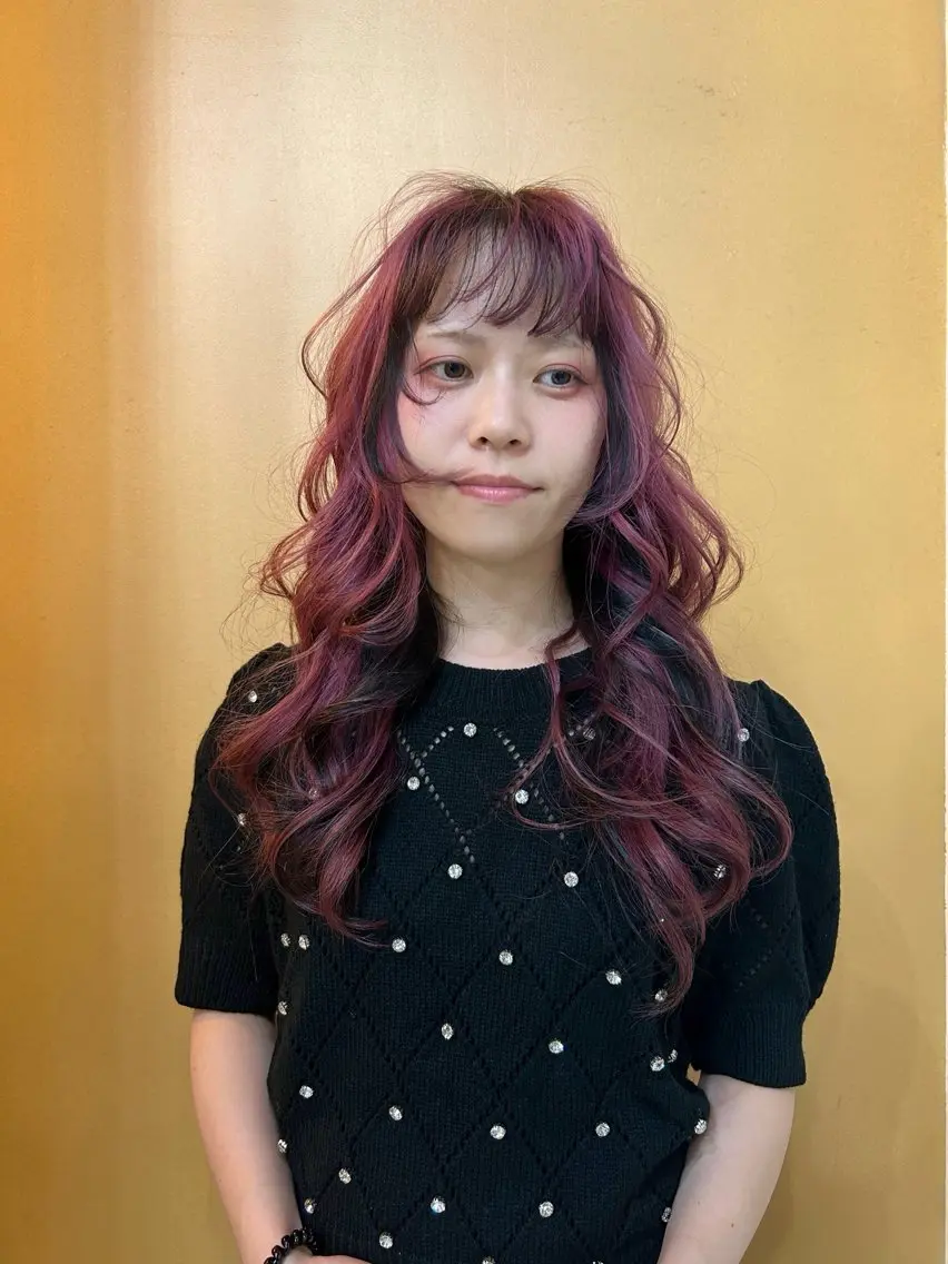 ロング ヘアカラー Hiyo 外国人風くせ毛パーマのヘアスタイル