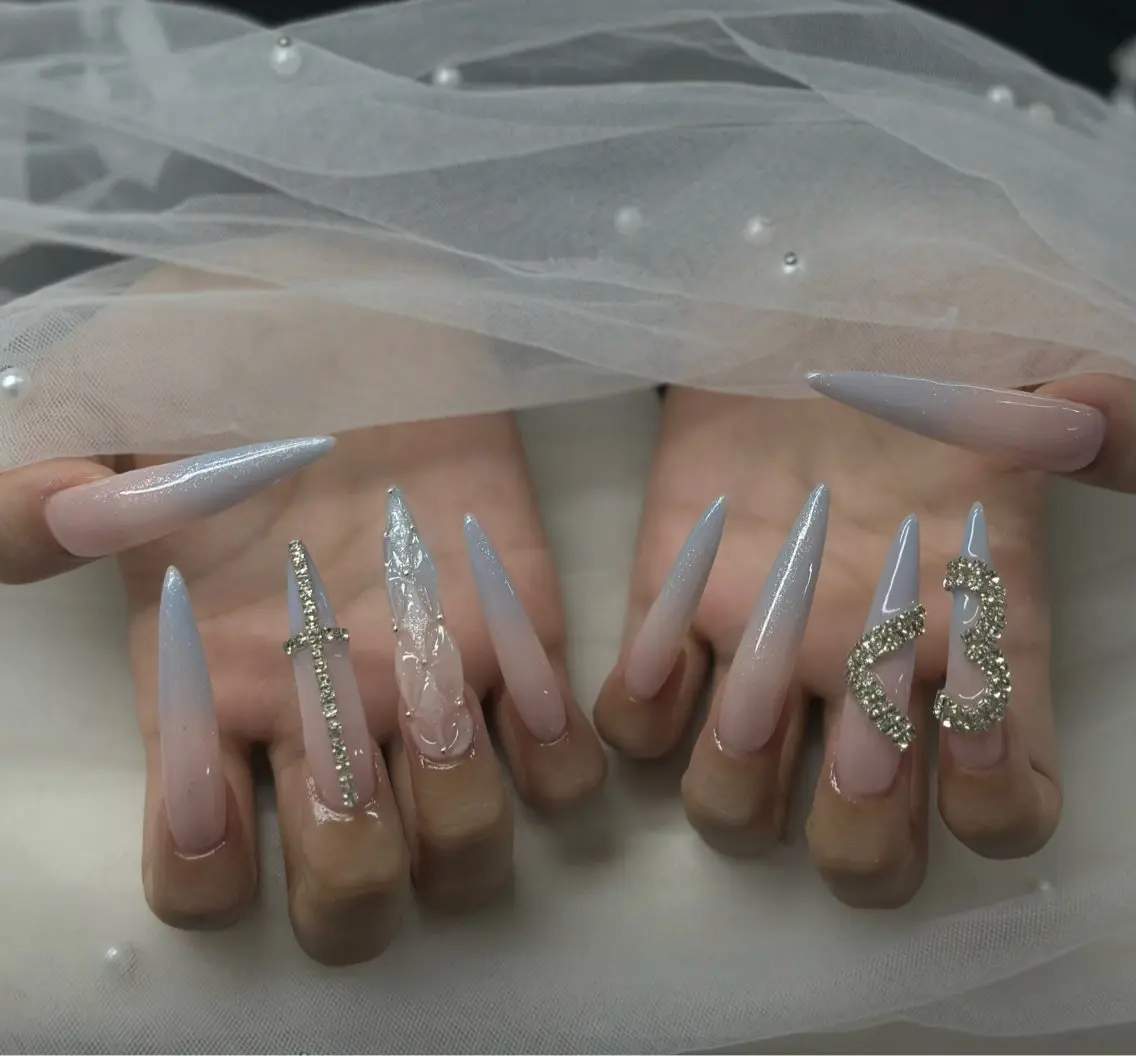 ネイル ハンドネイル R Nailのネイルデザイン