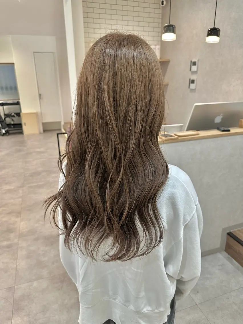 【ダメージレス透明感カラー】カット＋ブリーチなしのダブルカラー🌱の写真