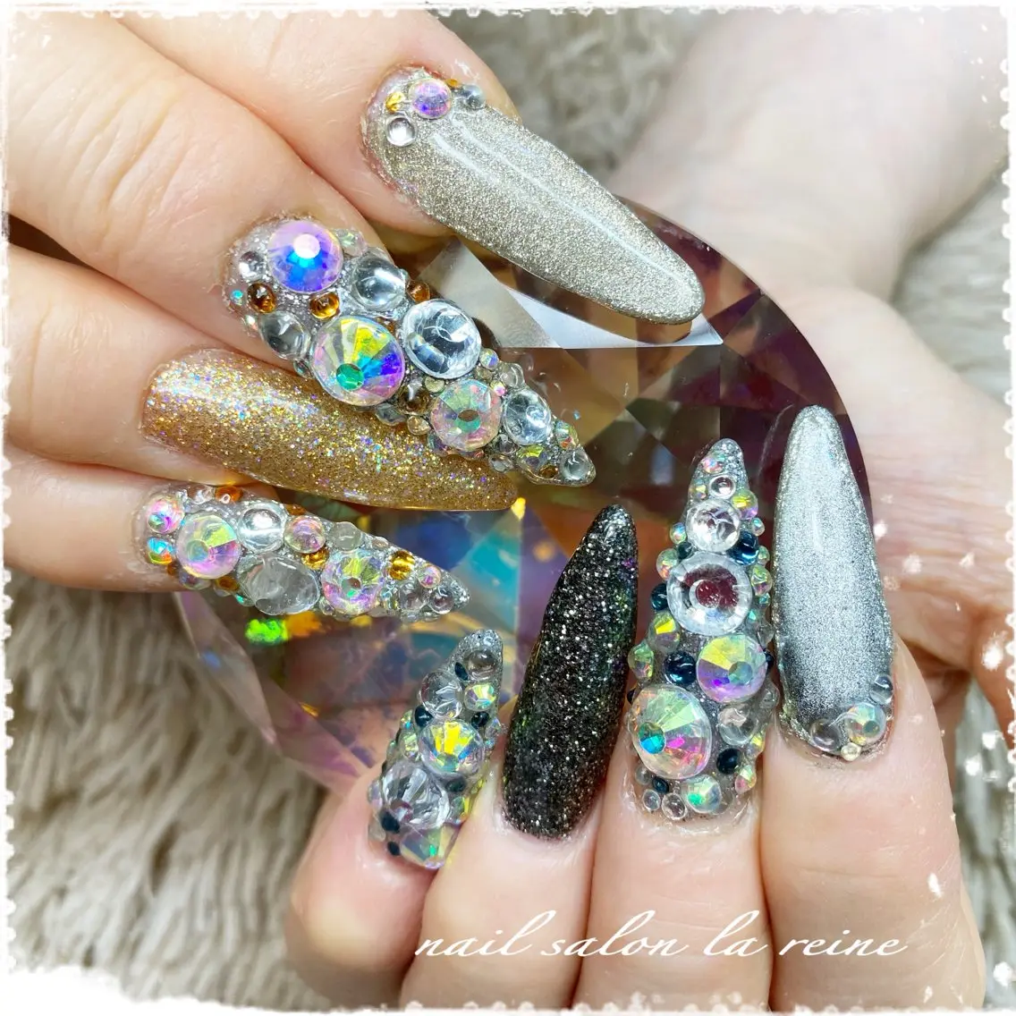 ネイル アートネイル ゴージャス ラメ(グリッター) ロングネイル マグネットネイル nail salon la reineのネイルデザイン