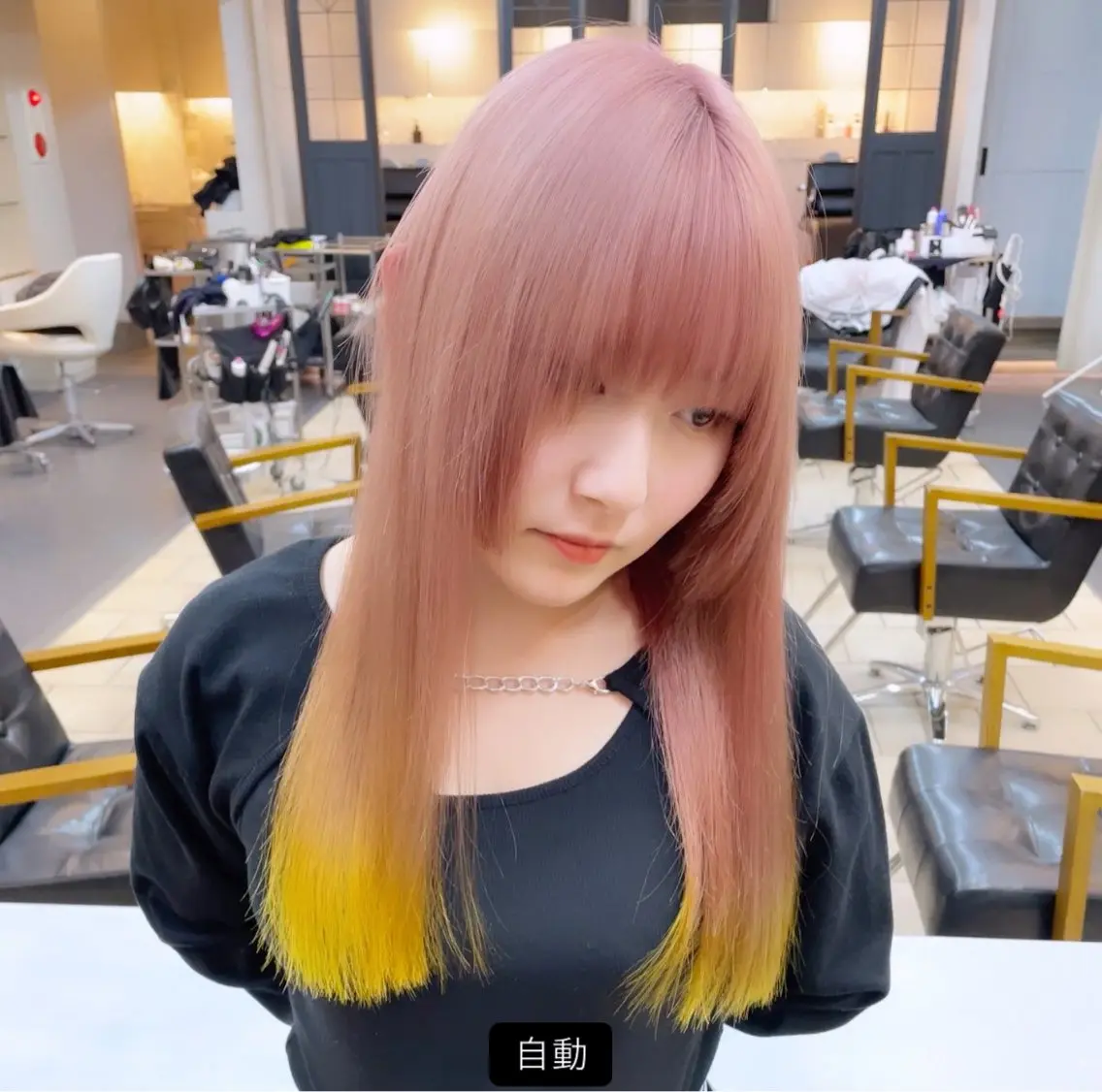 ロング カラー デザインカラー ブリーチなしピンク 赤井龍斗のヘアスタイル