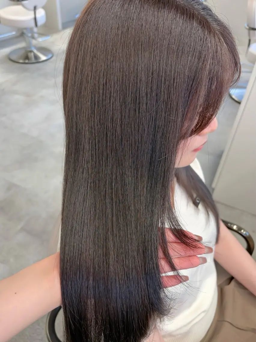 ロング カラー グレージュ 髪質改善 韓国風ヘア ヘアカラー トリートメント 藤野 結衣のヘアスタイル